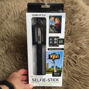 BNIB Selfie-Stick w/ built-In shutter release